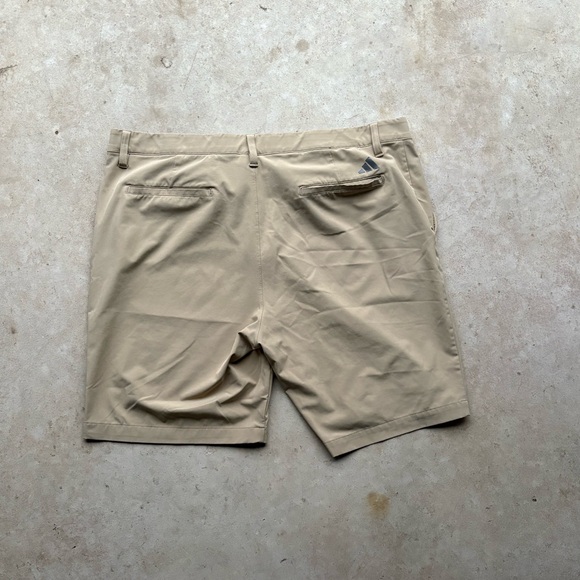 Adidas golf tan shorts - Picture 3 of 5